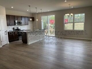 Move-In Ready End-Unit Townhome in Fifteen 15 Cannon! property image