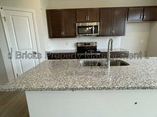 Move-In Ready End-Unit Townhome in Fifteen 15 Cannon! property image