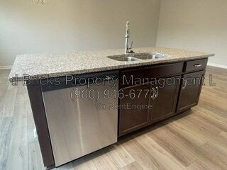 Move-In Ready End-Unit Townhome in Fifteen 15 Cannon! property image