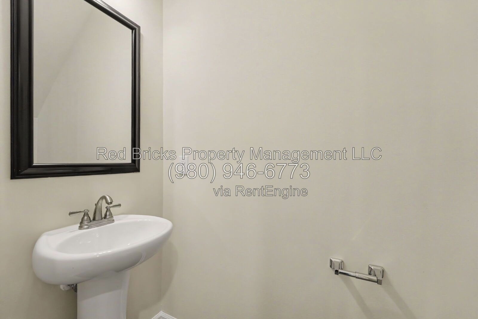 Modern End-Unit Living with Community Pool! property image