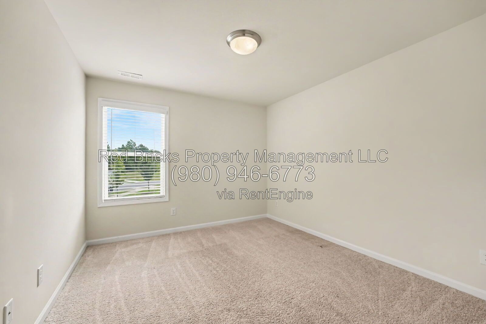 Modern End-Unit Living with Community Pool! property image