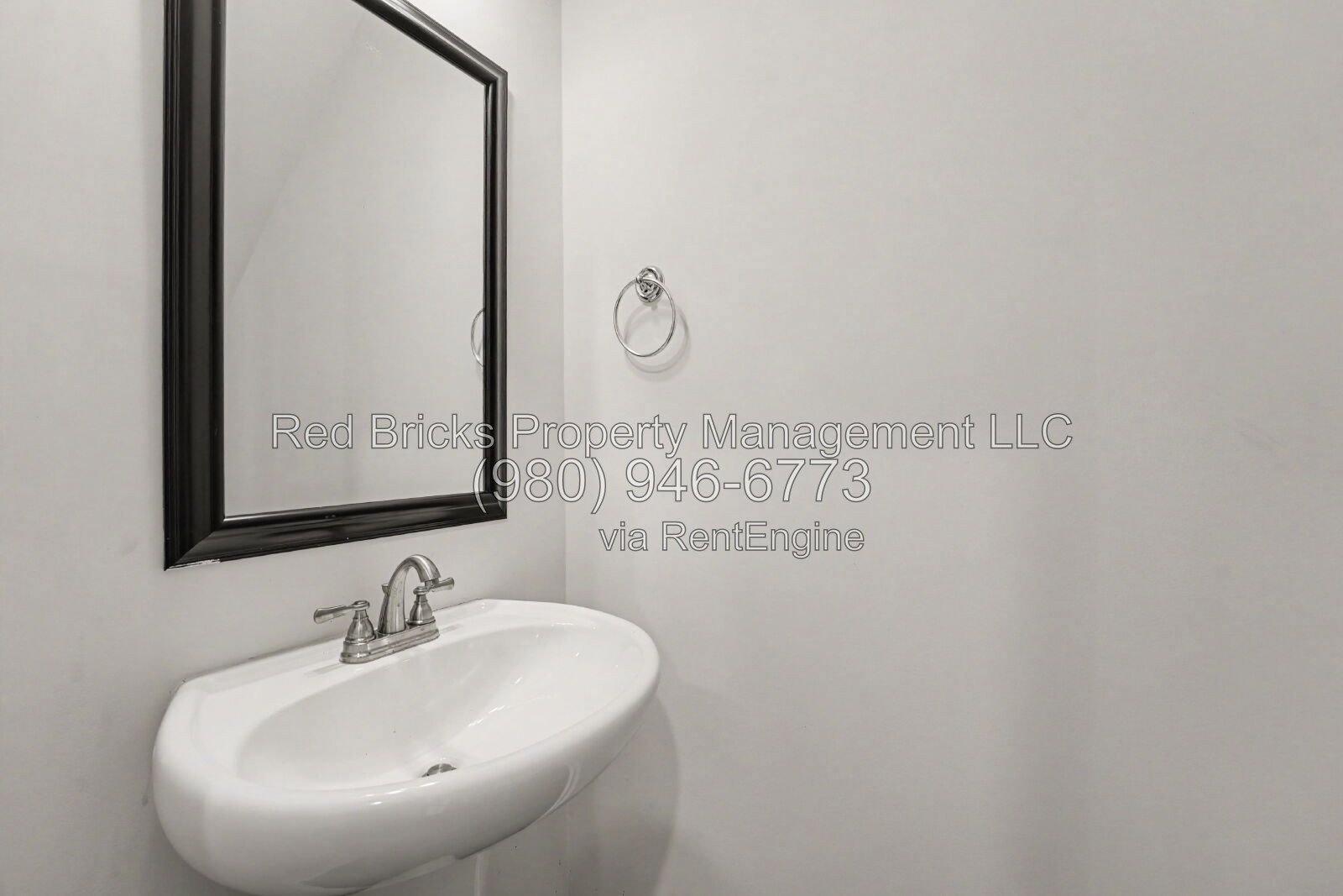Modern 3BR Townhome with Community Pool! property image