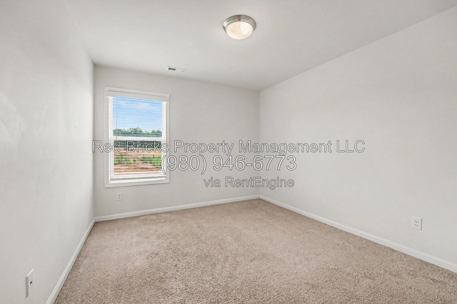 Modern 3BR Townhome with Community Pool! property image