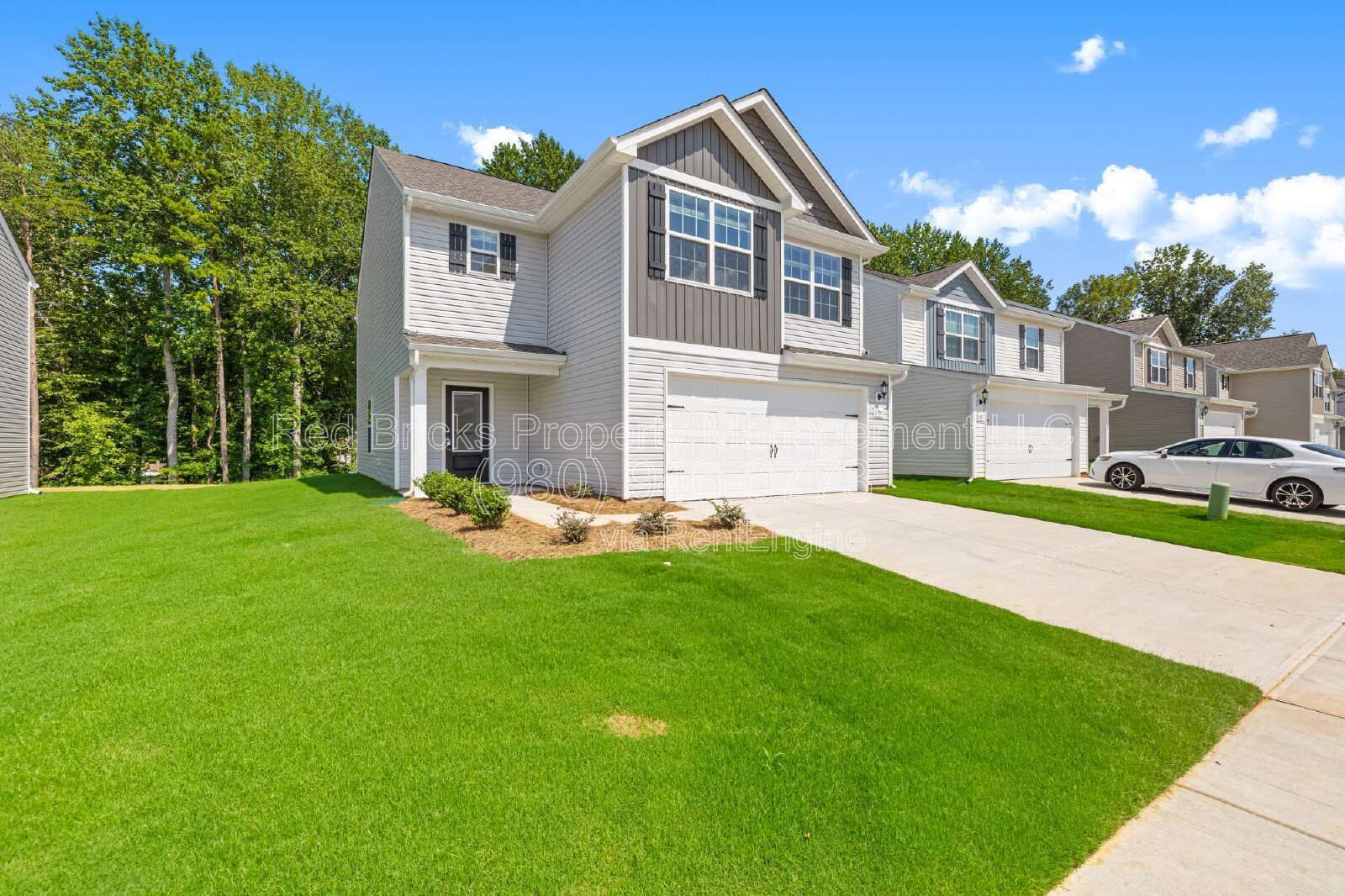 Move-In Ready 3BR Home with 2-Car Garage! property image