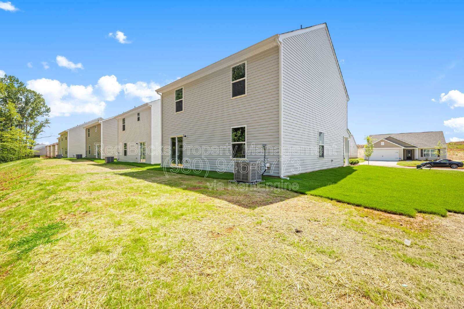 Move-In Ready 3BR Home with 2-Car Garage! property image