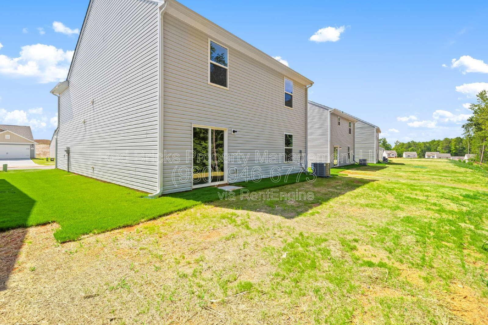 Move-In Ready 3BR Home with 2-Car Garage! property image