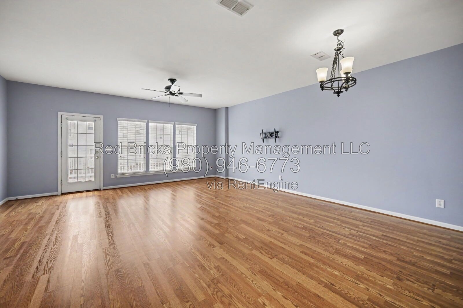 Stylish 3-Story Townhome in Kingsley – Available Now! property image