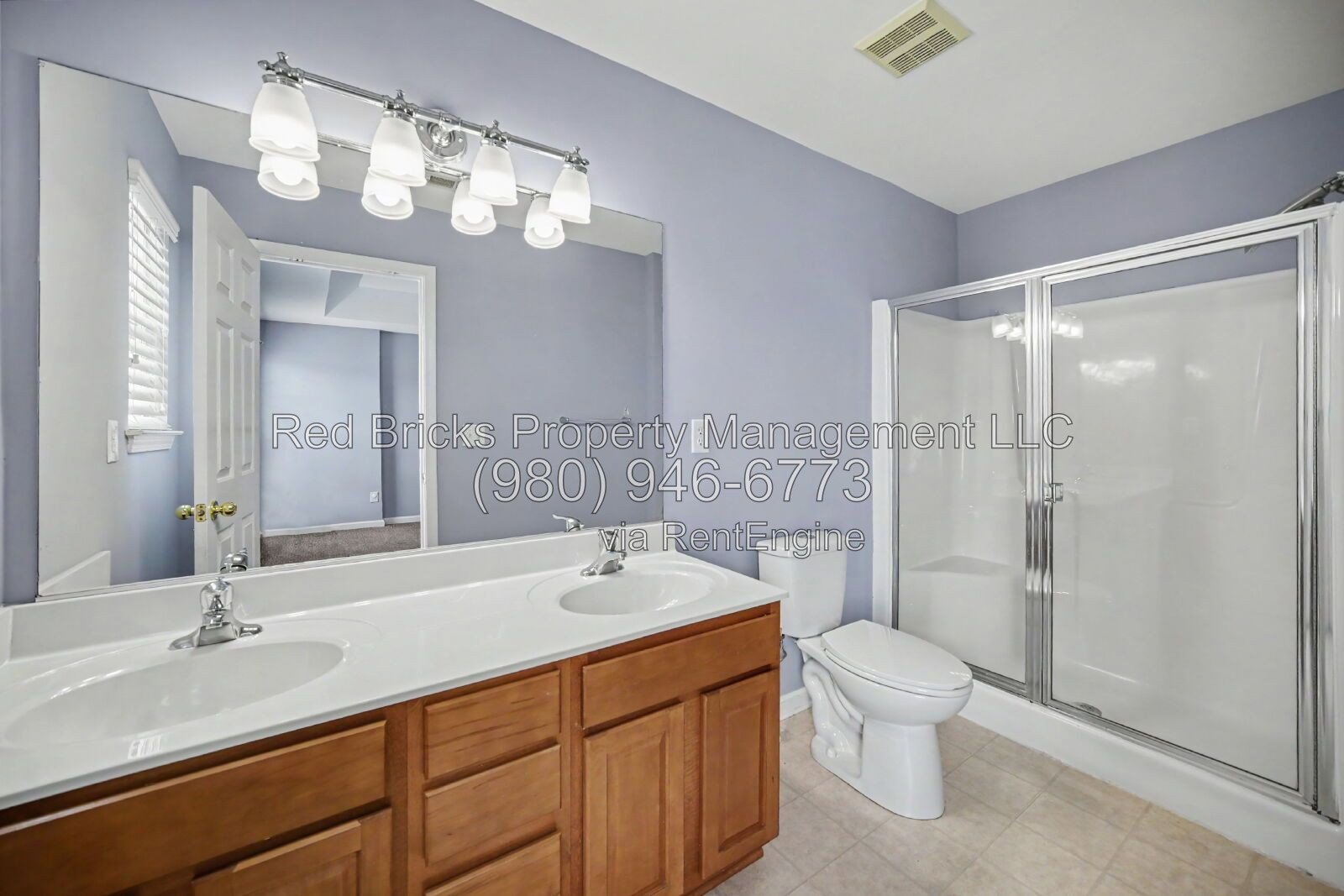 Stylish 3-Story Townhome in Kingsley – Available Now! property image