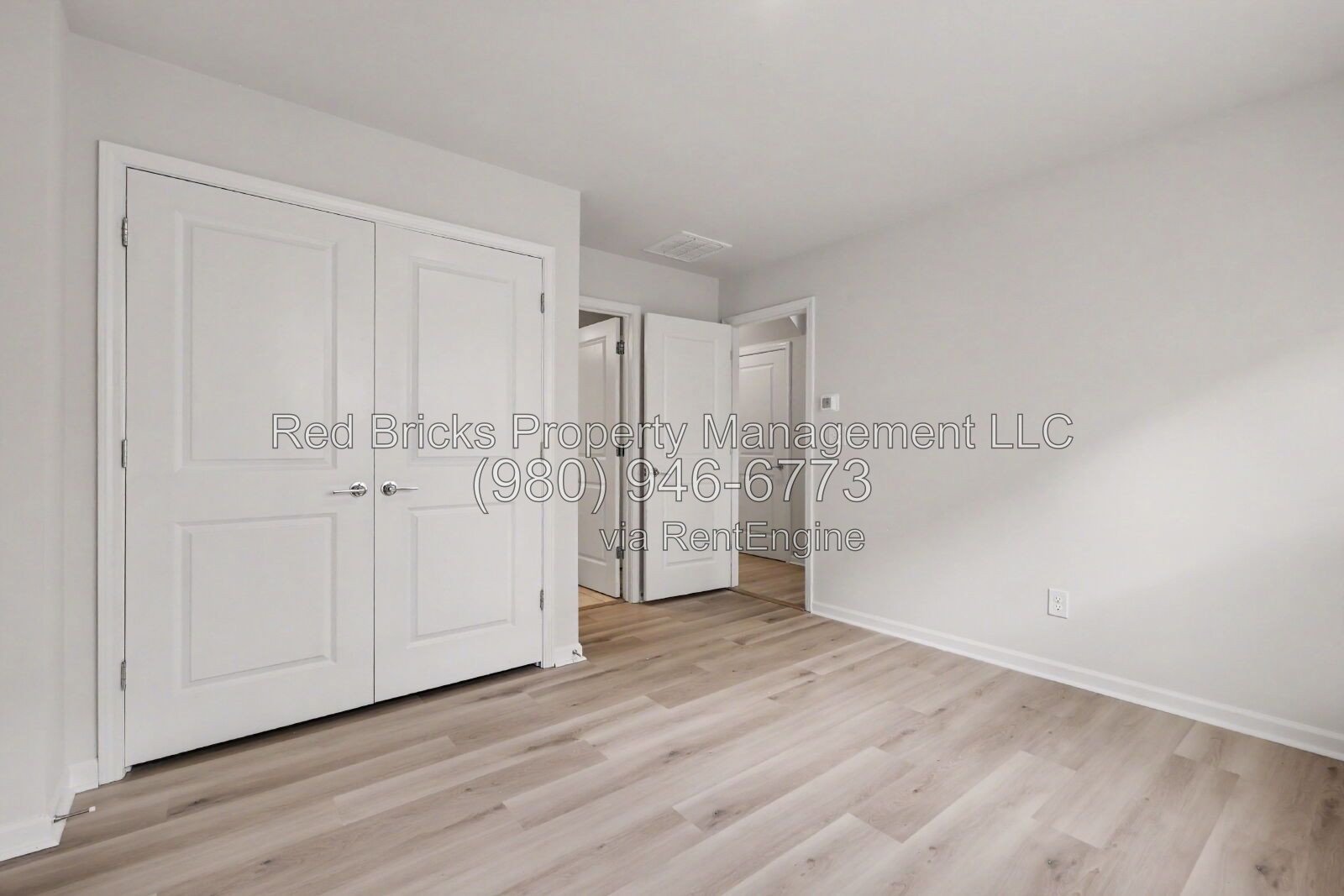Modern 4BR Townhome with Luxury Finishes in Mineral Springs! property image