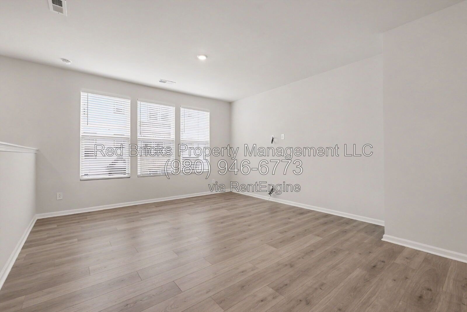 Modern 4BR Townhome with Luxury Finishes in Mineral Springs! property image