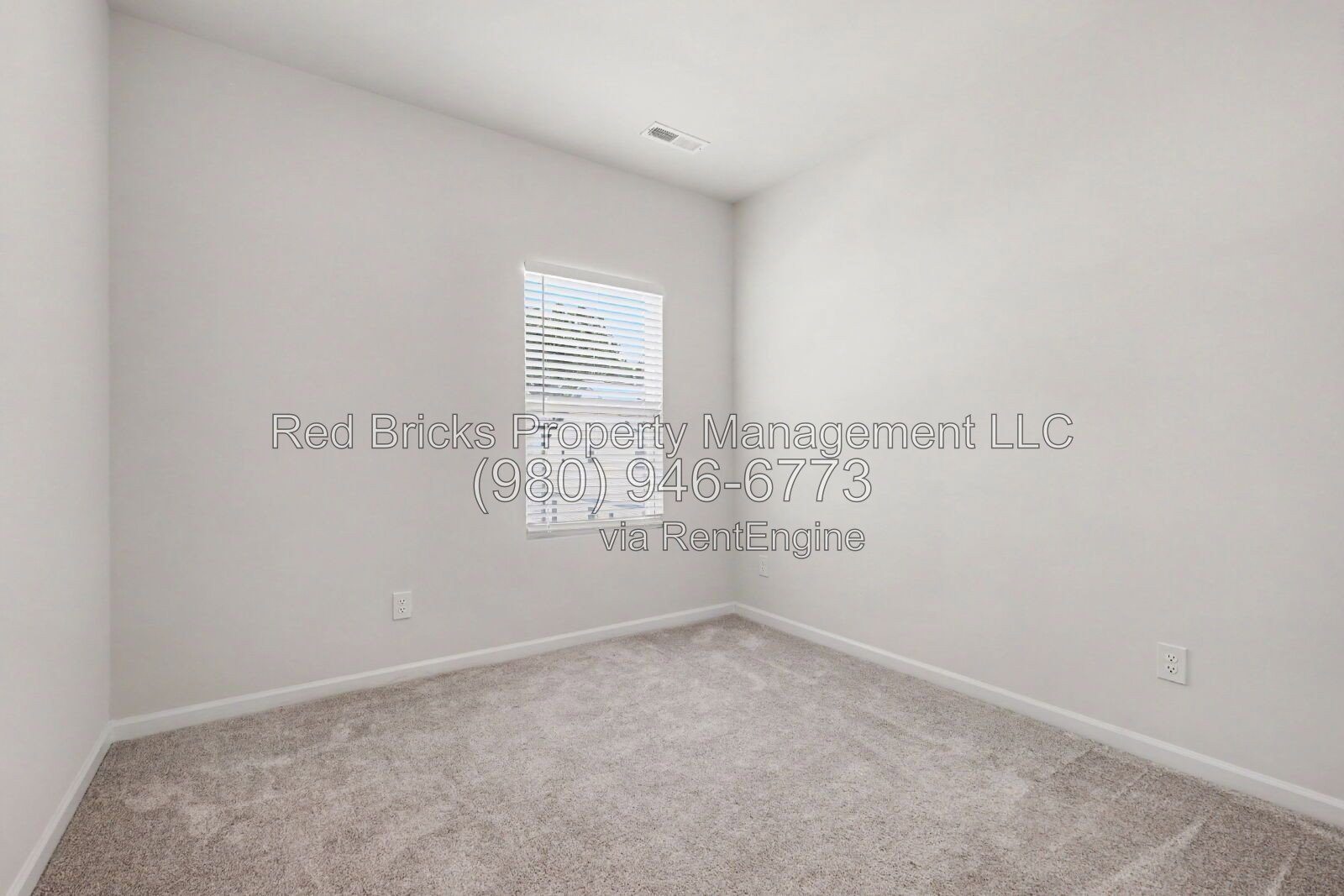 Modern 4BR Townhome with Luxury Finishes in Mineral Springs! property image