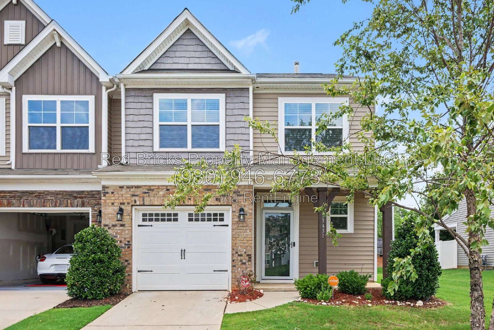 Spacious End-Unit Townhome with Loft & Private Backyard! property image