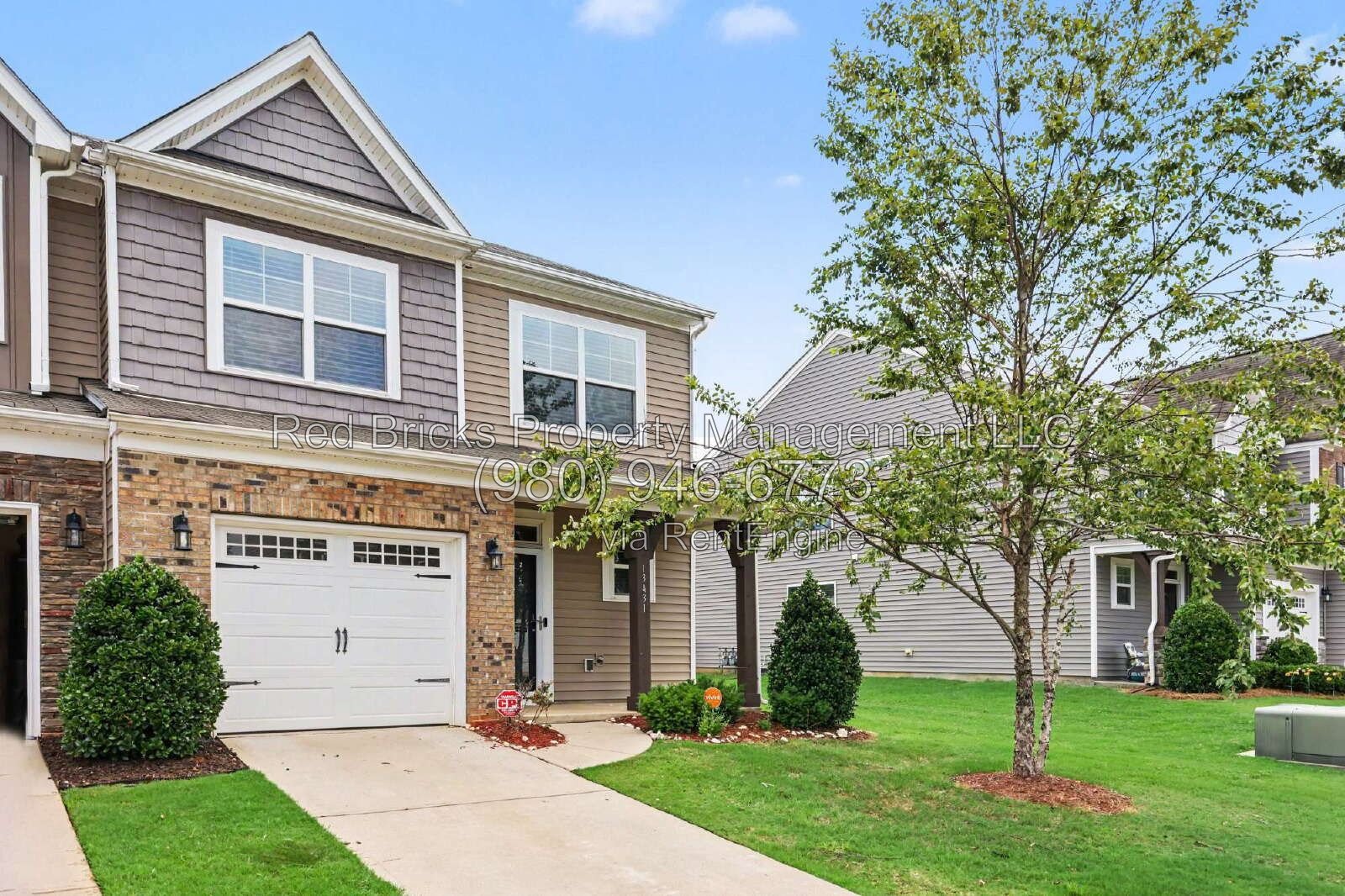 Spacious End-Unit Townhome with Loft & Private Backyard! property image