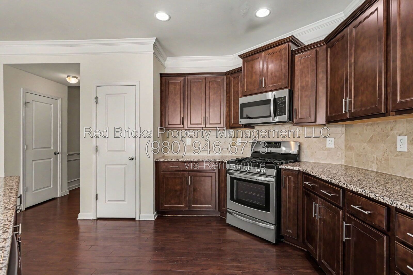 Spacious End-Unit Townhome with Loft & Private Backyard! property image