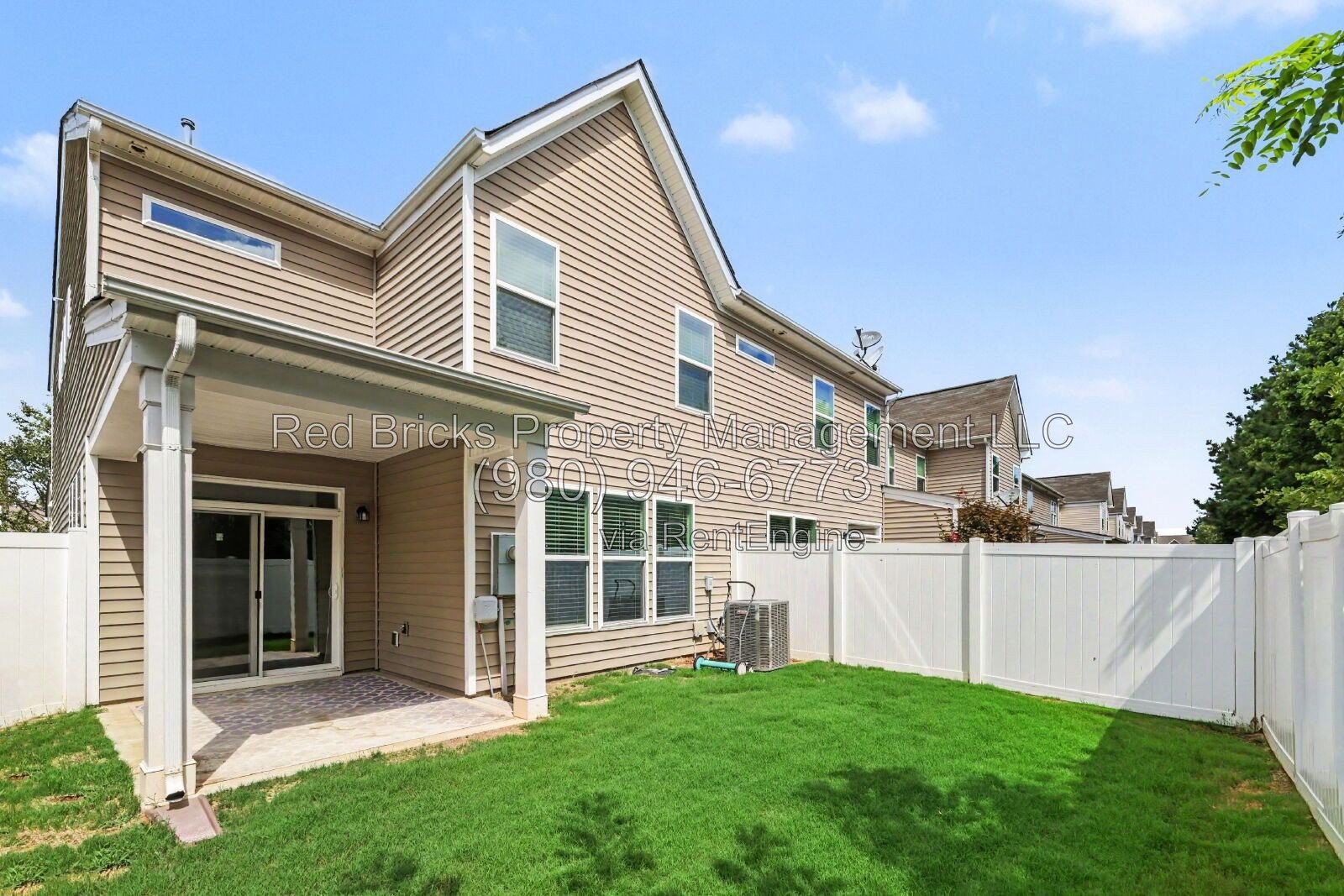 Spacious End-Unit Townhome with Loft & Private Backyard! property image