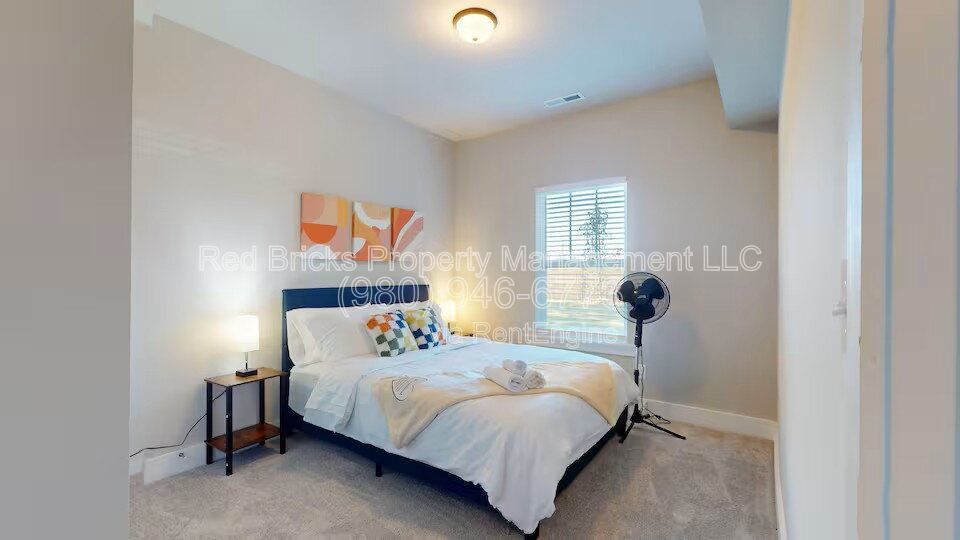 Modern 3-Story End Unit Near Uptown – Like New & Move-In Ready! property image