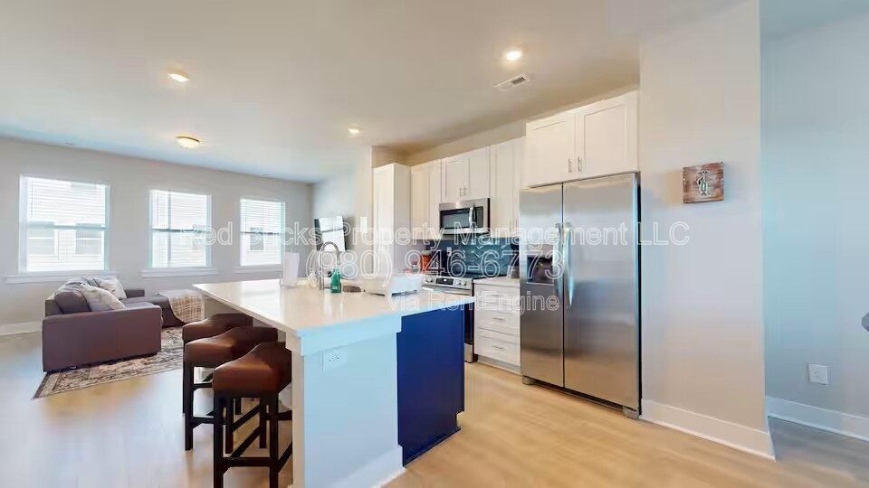 Modern 3-Story End Unit Near Uptown – Like New & Move-In Ready! property image