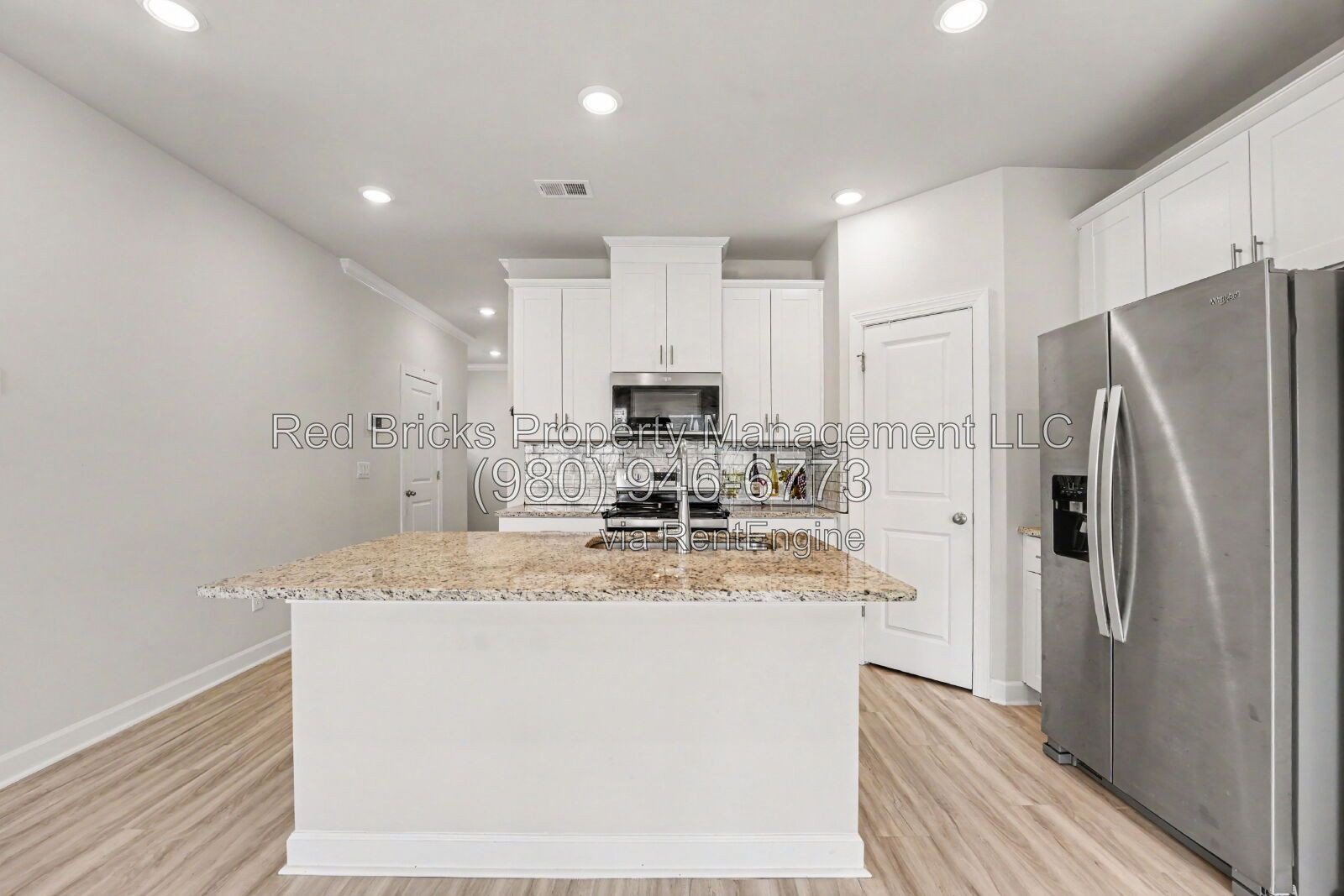Like-New 3BR End-Unit Townhome with Private Backyard! property image