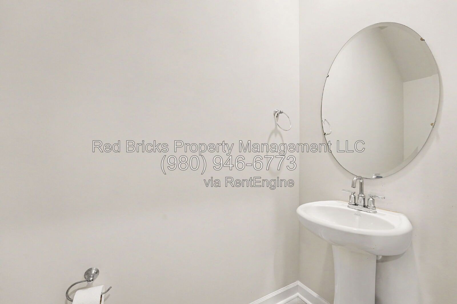 Like-New 3BR End-Unit Townhome with Private Backyard! property image