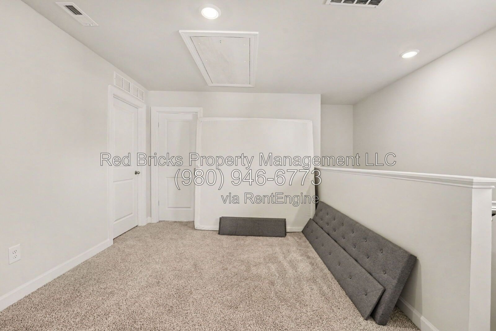 Like-New 3BR End-Unit Townhome with Private Backyard! property image