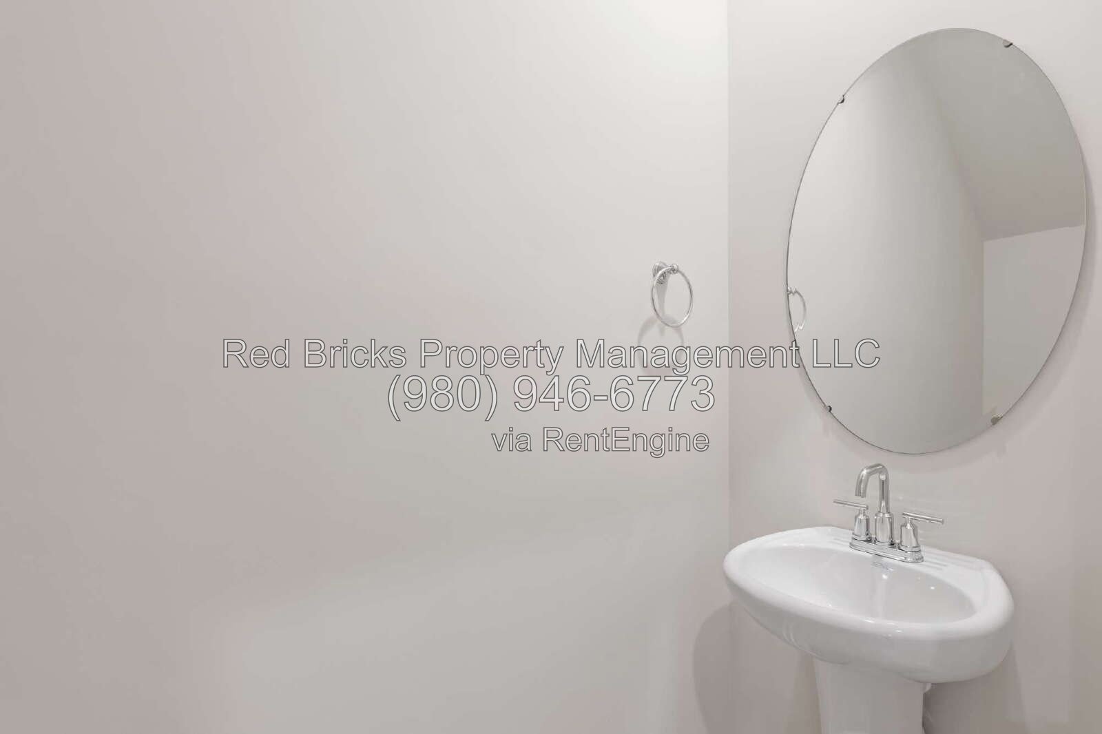Like-New 3BR Townhome with Private Yard & Garage in Childers Park property image