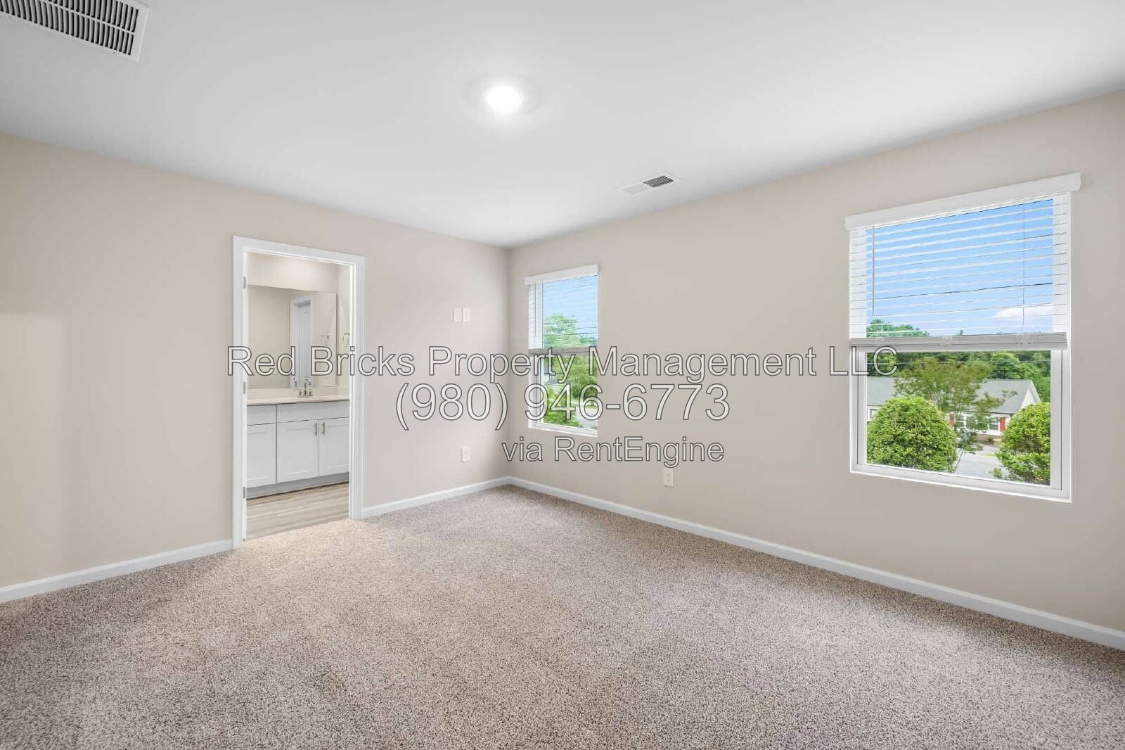 Like-New 3BR Townhome with Private Yard & Garage in Childers Park property image