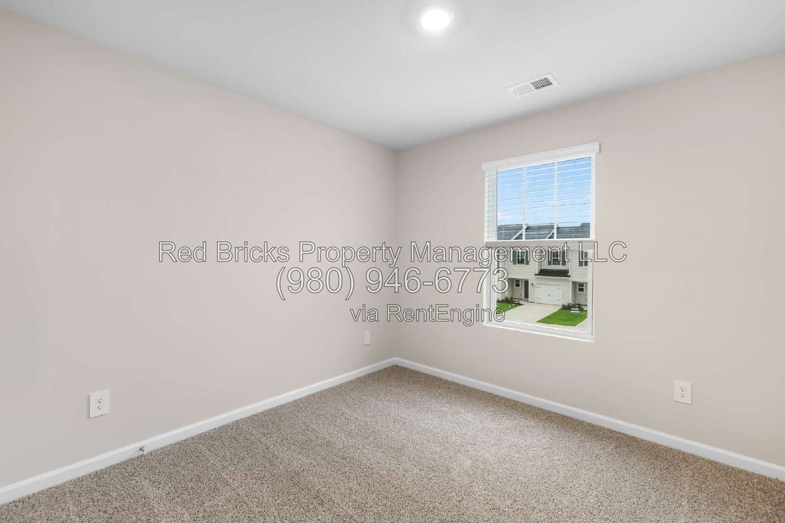Like-New 3BR Townhome with Private Yard & Garage in Childers Park property image