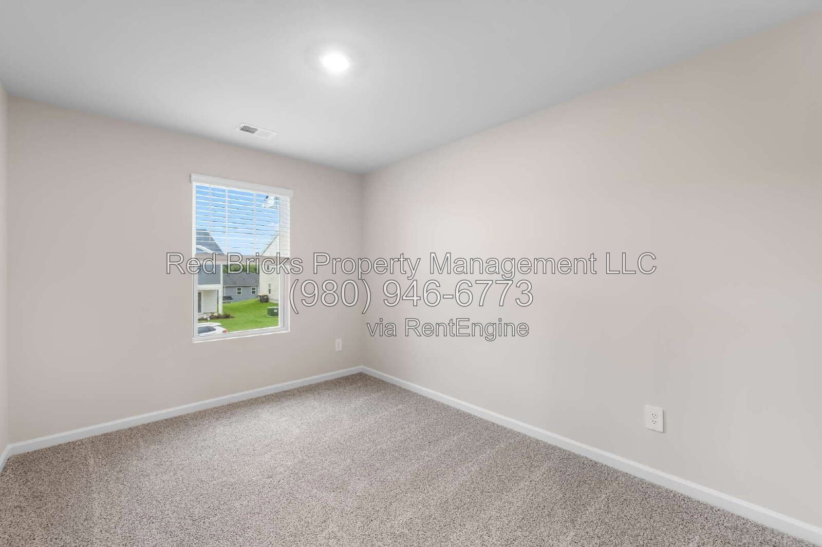 Like-New 3BR Townhome with Private Yard & Garage in Childers Park property image