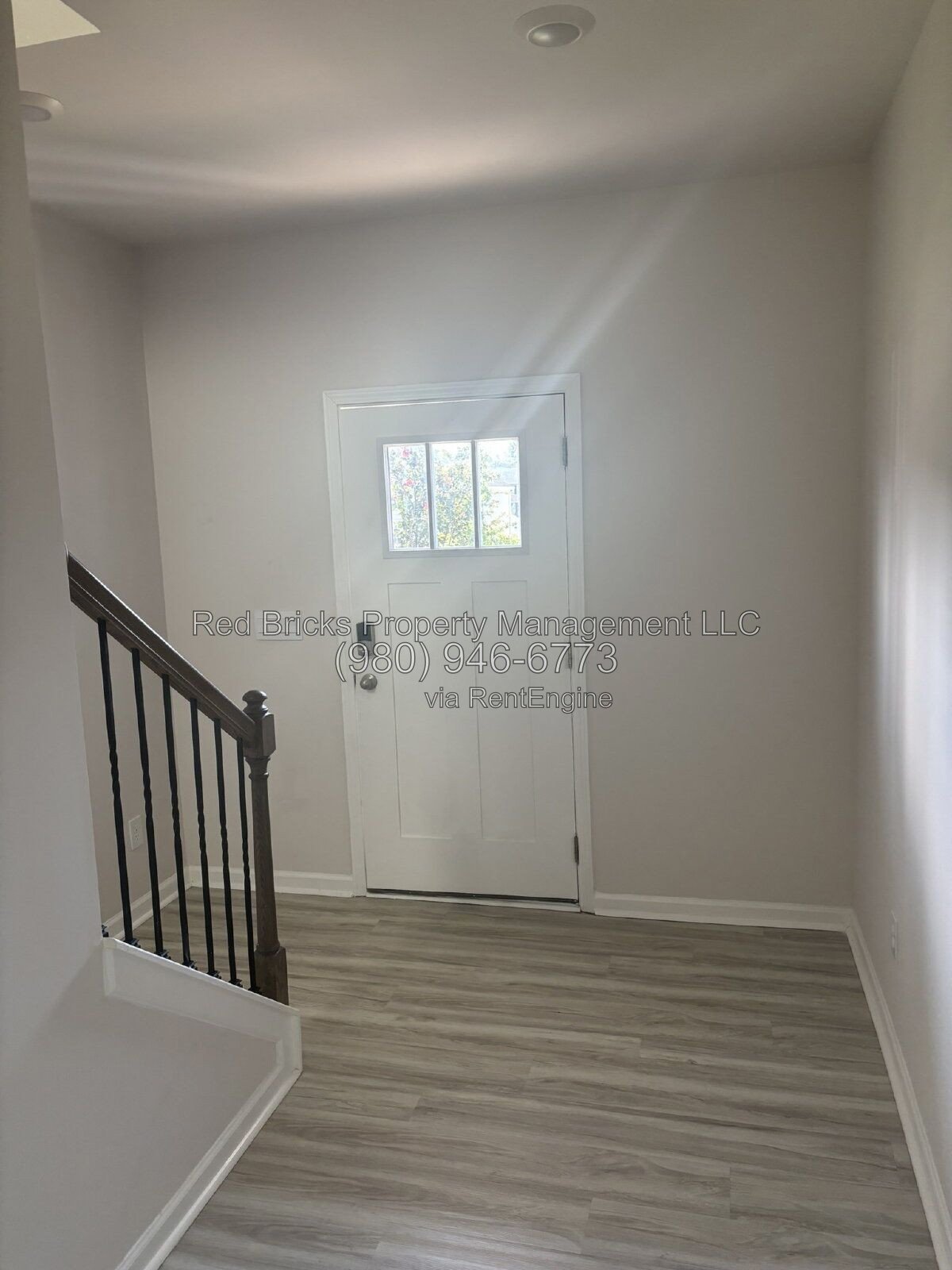 Like-New 5-Bedroom Home with Pool & Loft in Secrest Commons property image