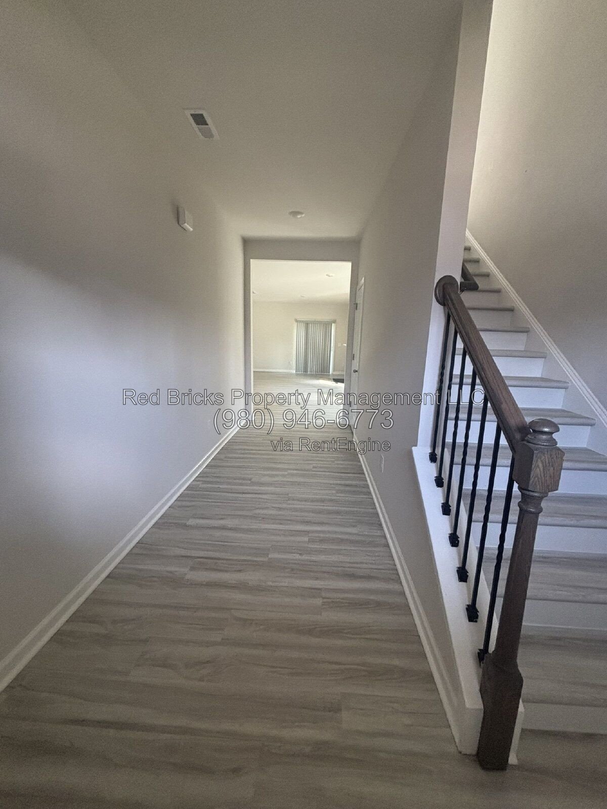 Like-New 5-Bedroom Home with Pool & Loft in Secrest Commons property image