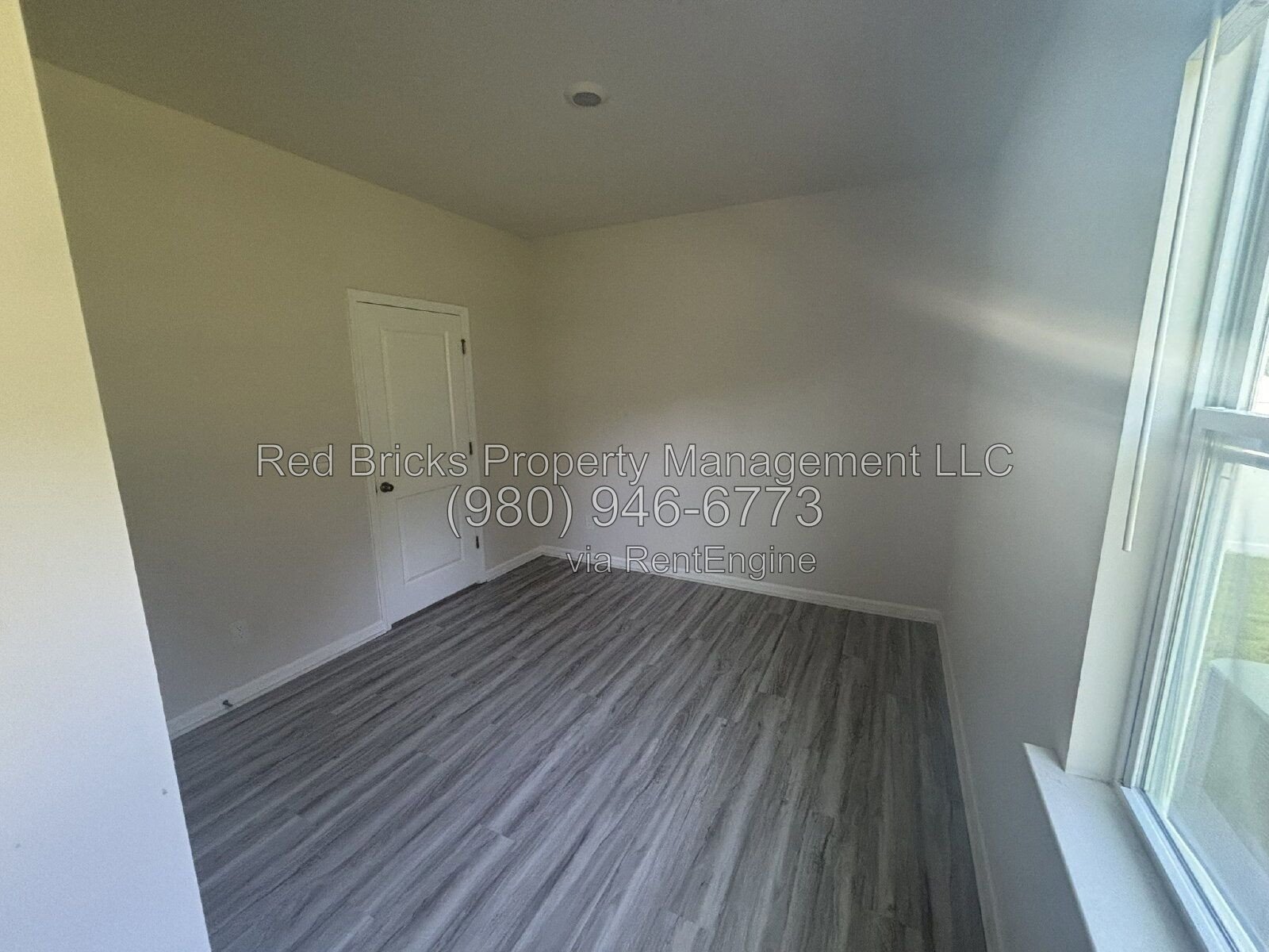 Like-New 5-Bedroom Home with Pool & Loft in Secrest Commons property image