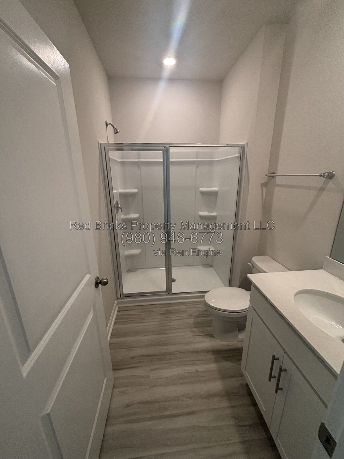 Like-New 5-Bedroom Home with Pool & Loft in Secrest Commons property image