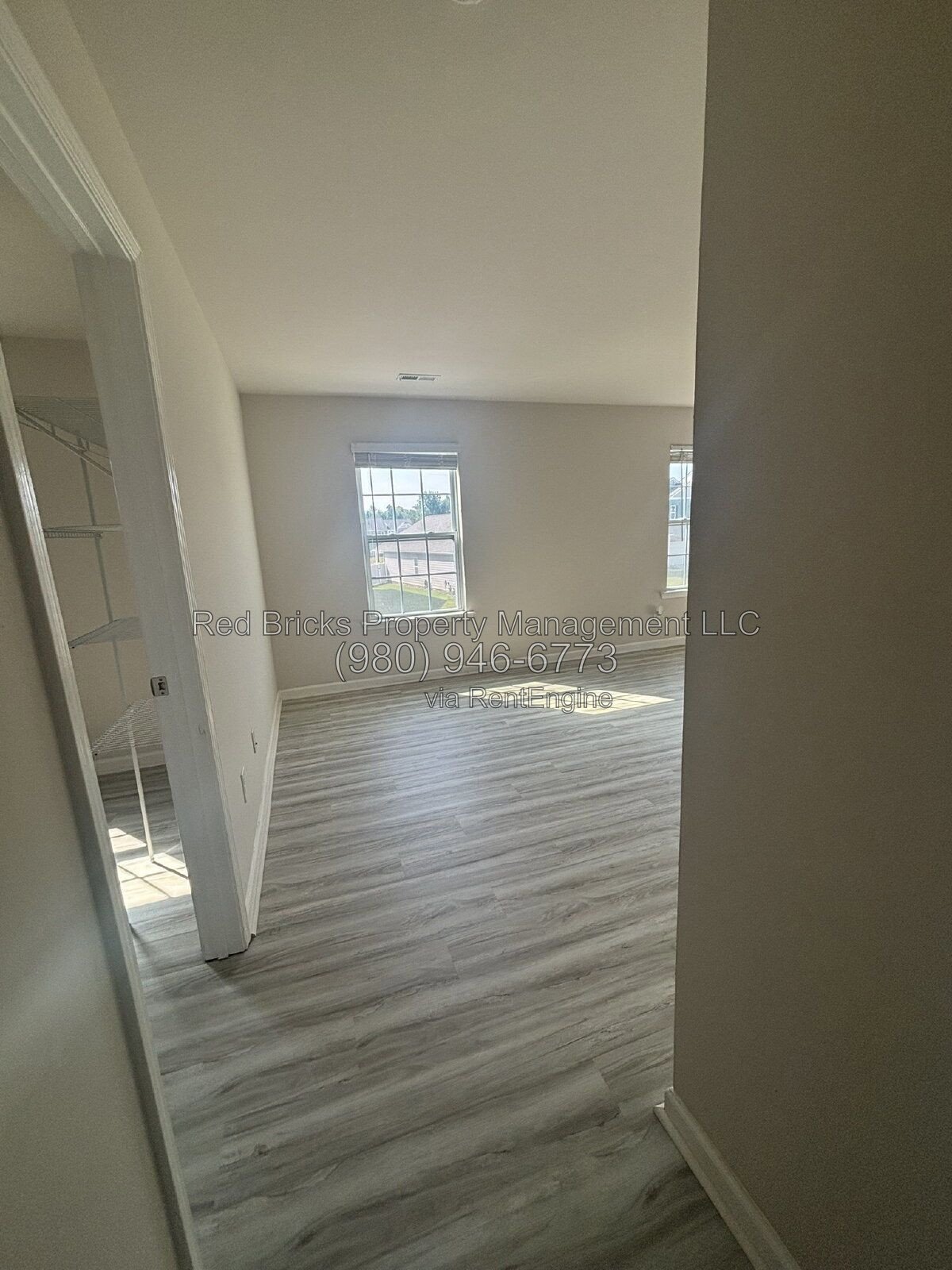 Like-New 5-Bedroom Home with Pool & Loft in Secrest Commons property image