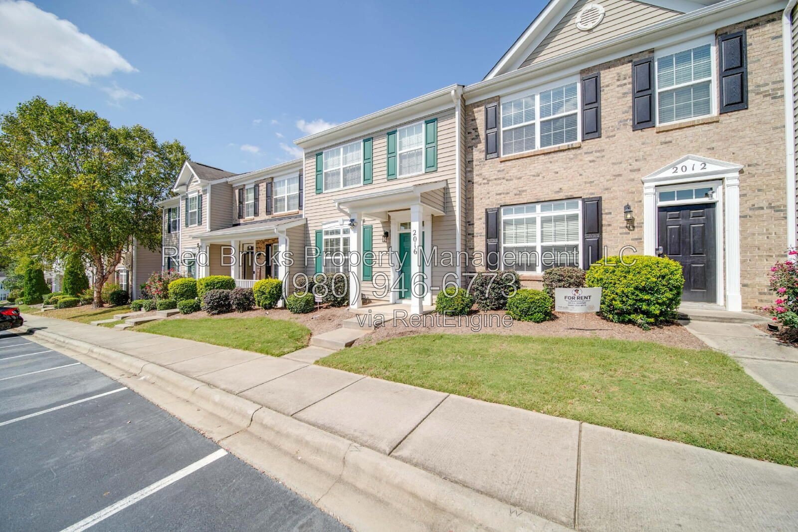 Charming 2-Bedroom Townhome with Pool Access! property image