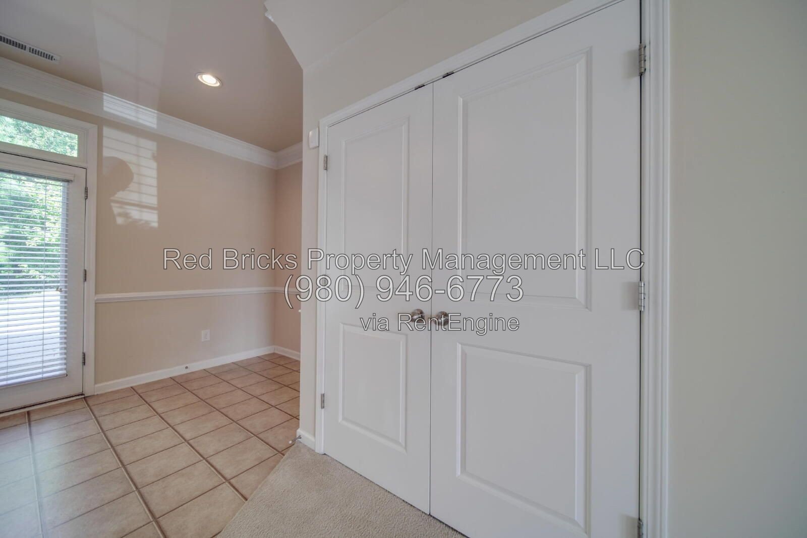 Charming 2-Bedroom Townhome with Pool Access! property image