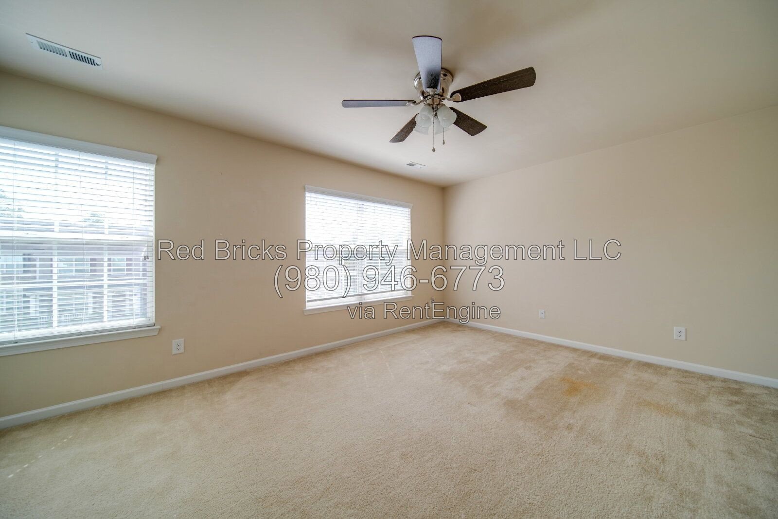 Charming 2-Bedroom Townhome with Pool Access! property image