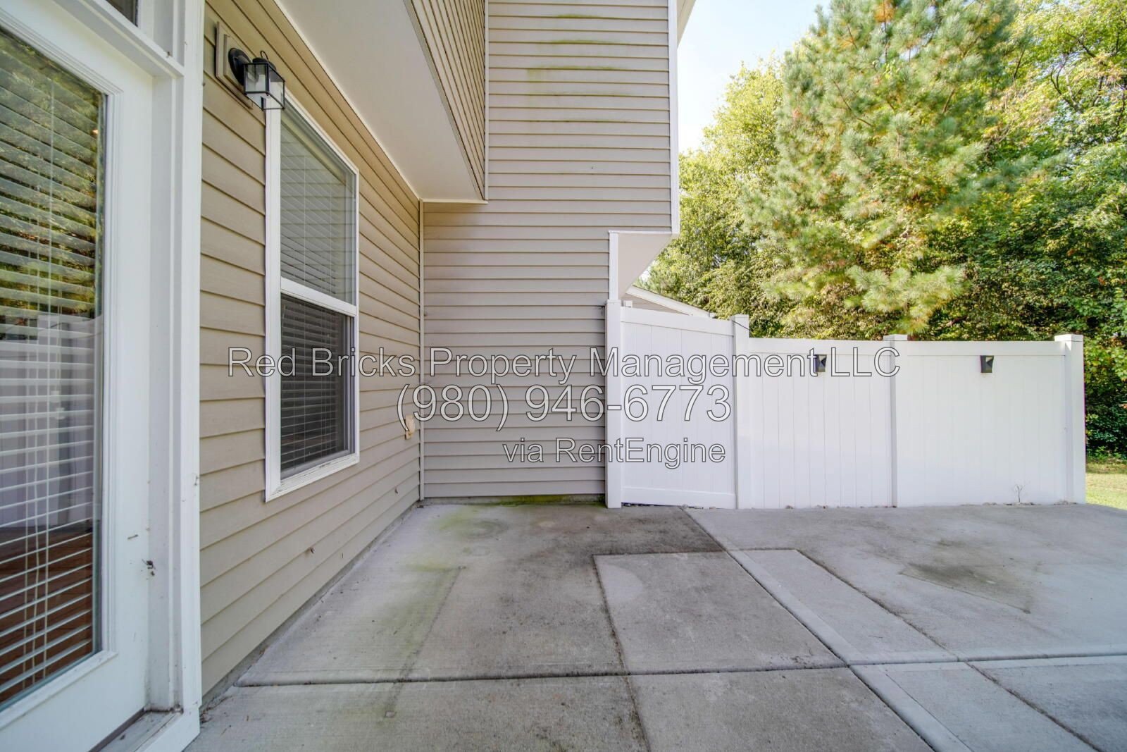 Charming 2-Bedroom Townhome with Pool Access! property image