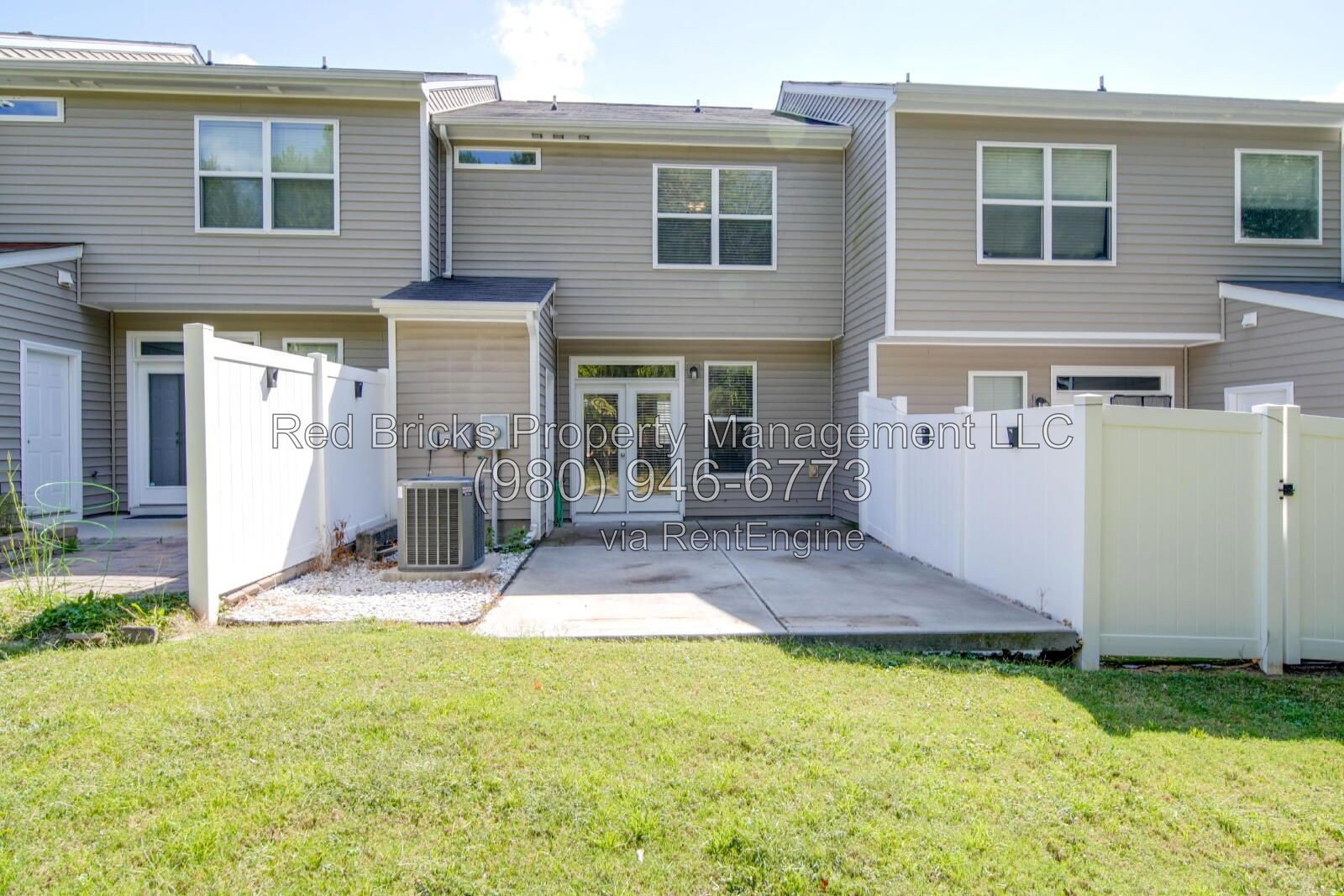 Charming 2-Bedroom Townhome with Pool Access! property image