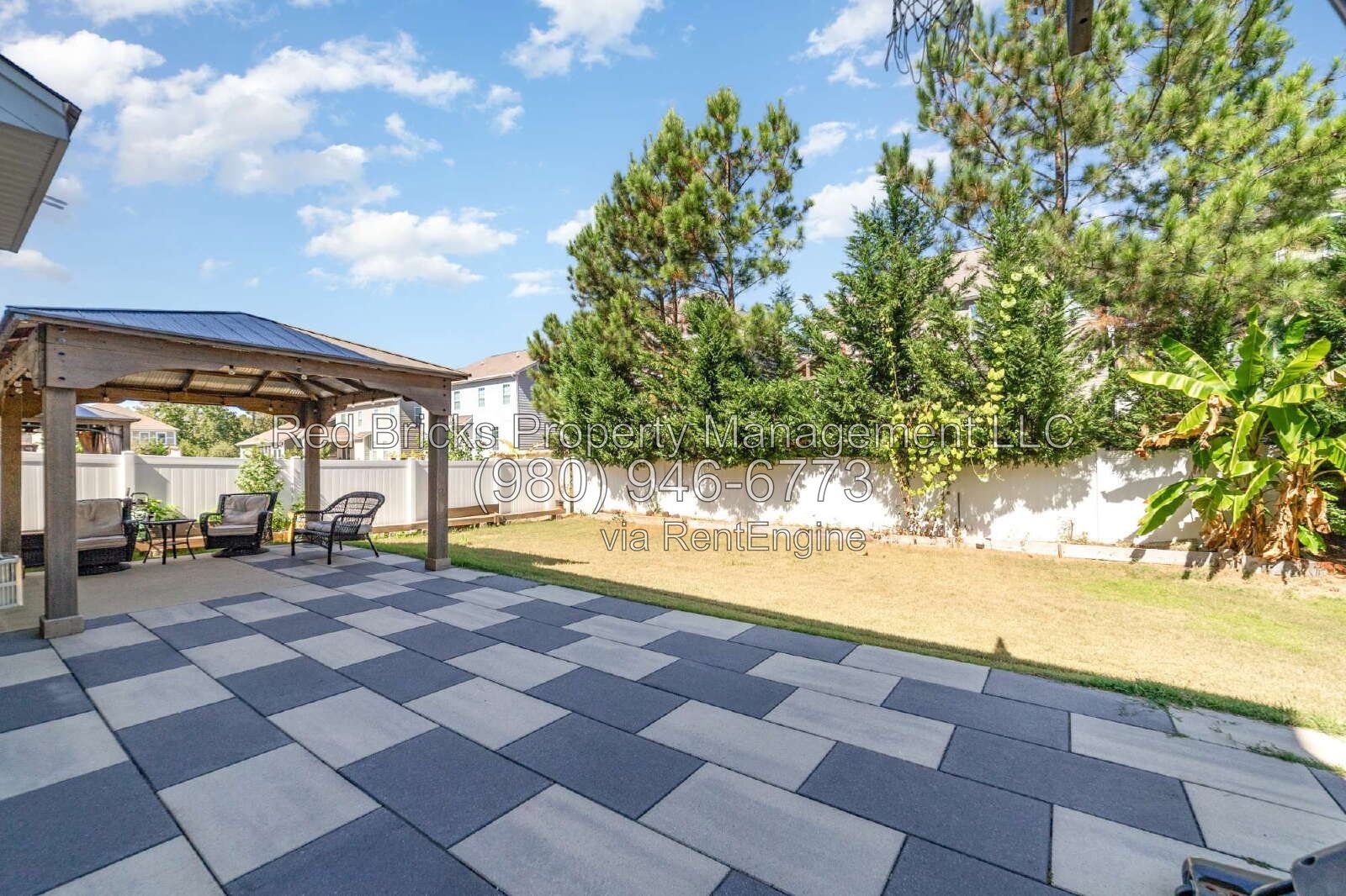 Forest Grove Gem: 4 Beds, Patio & Modern Perks—Available from August 26th! property image