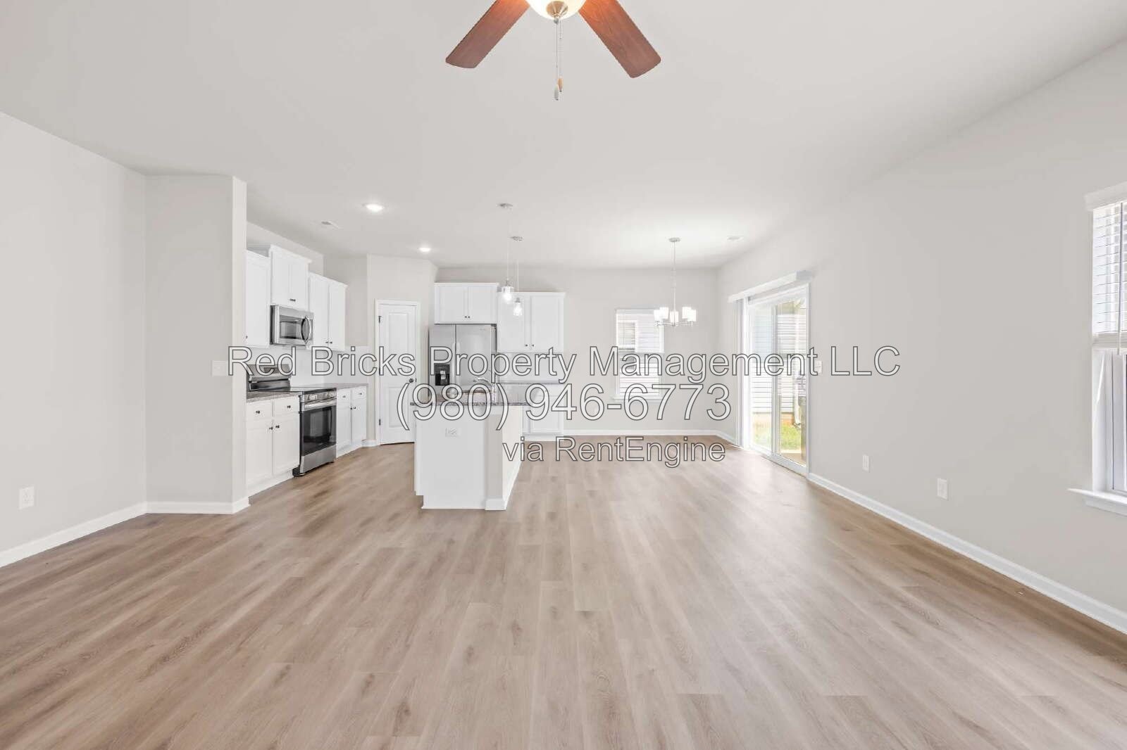 Like-New 4BR Home with 2-Car Garage in Stoneygreen! property image