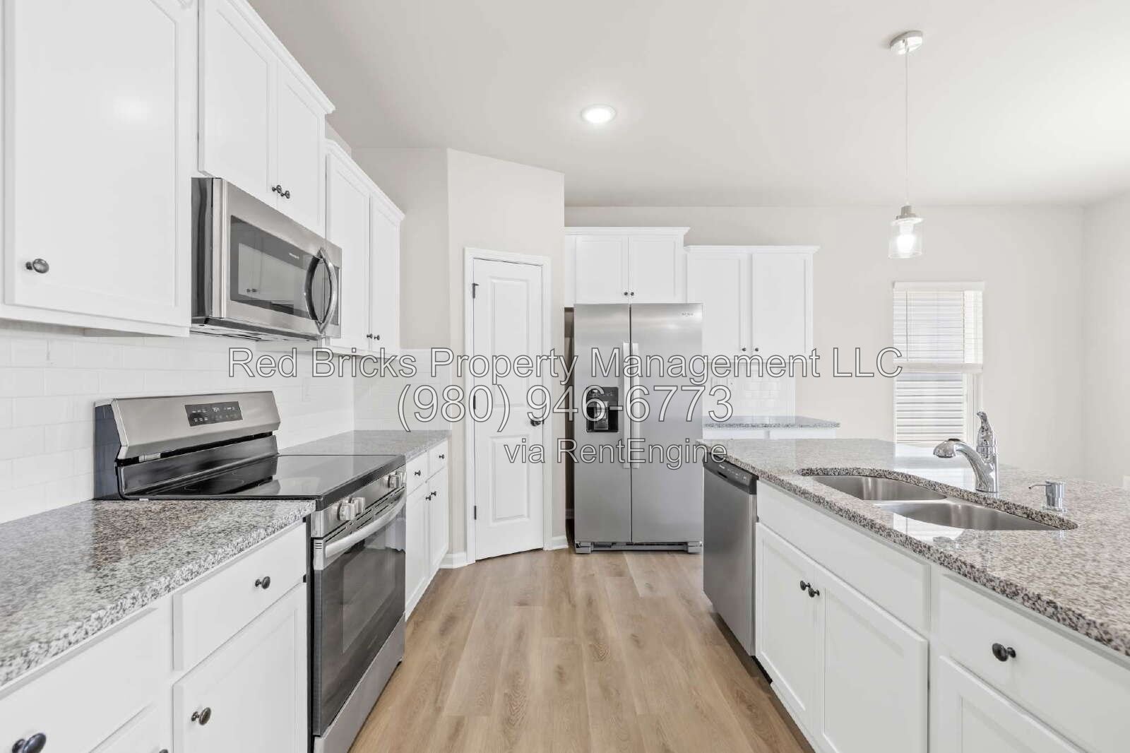 Like-New 4BR Home with 2-Car Garage in Stoneygreen! property image