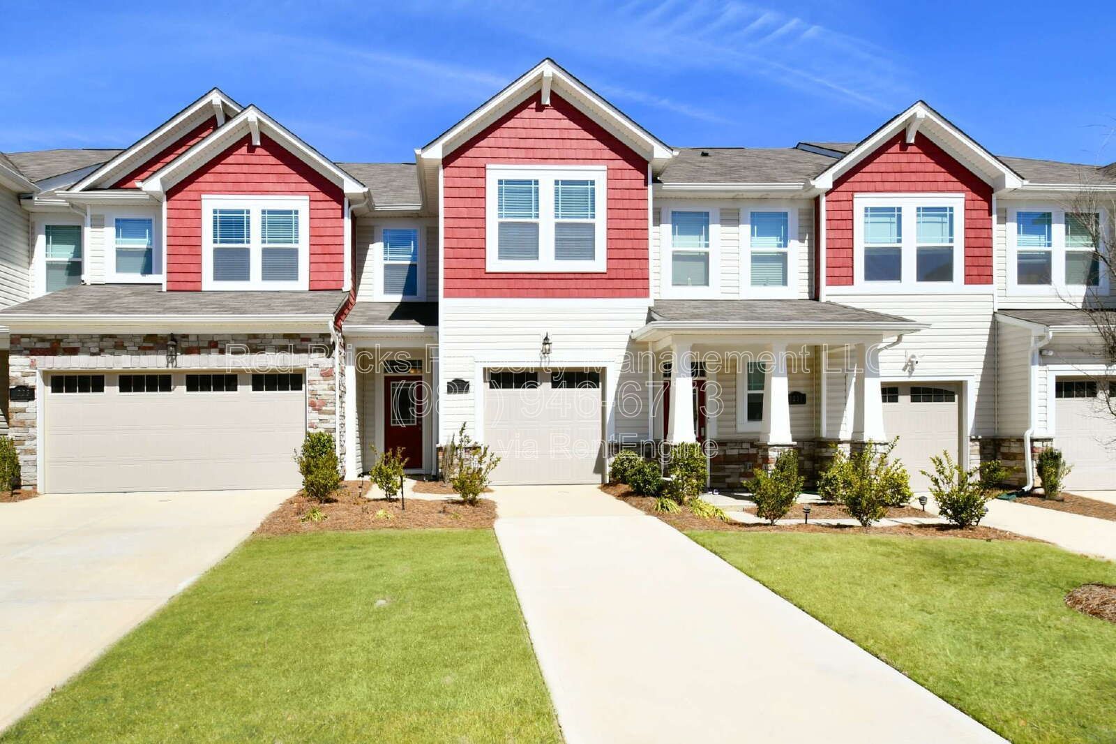Like-New 2-Story Townhome Near UNCC – Prime Location & Modern Comfort! property image