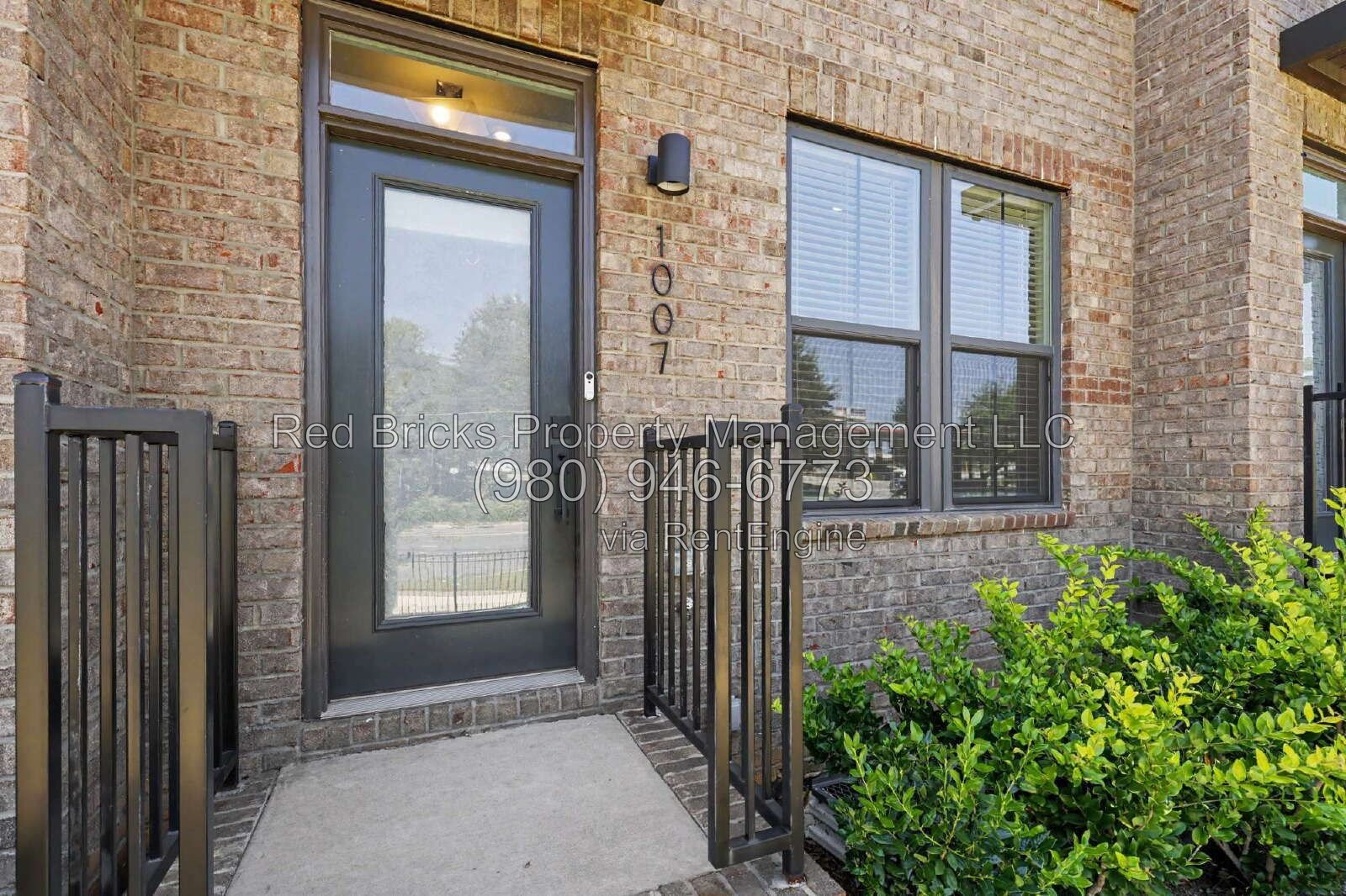 Like-New Townhome with Basement in Southrail Station! property image