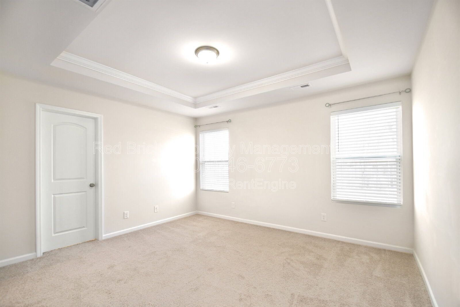 Like-New 2-Story Townhome Near UNCC – Prime Location & Modern Comfort! property image