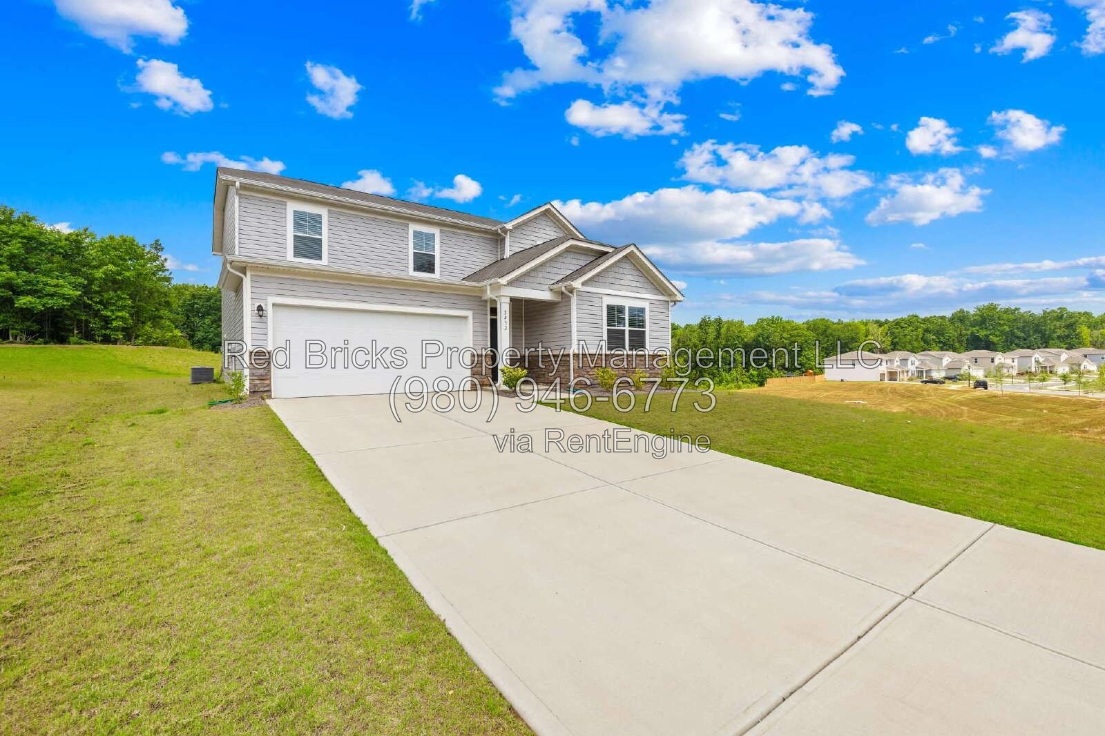 Like-New 5BR Retreat with Spacious Backyard! property image