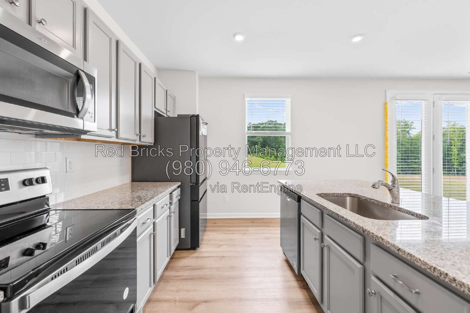 Like-New 5BR Retreat with Spacious Backyard! property image