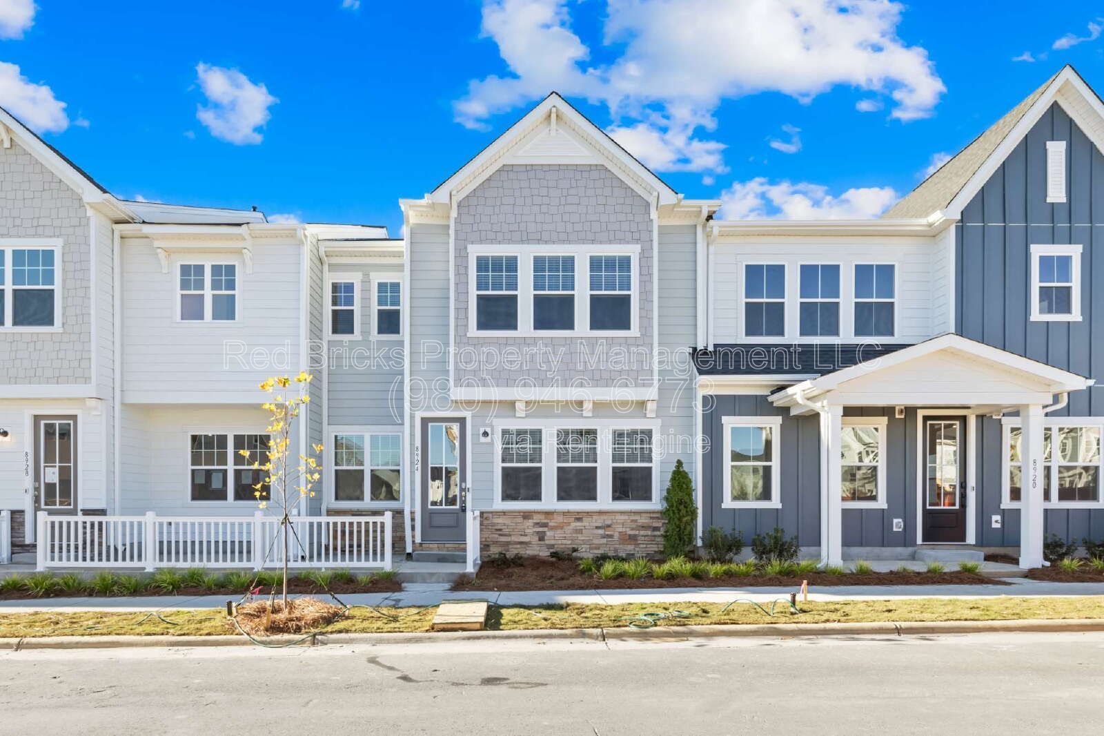 Stylish 2-Story Townhome with Loft & 2-Car Garage! property image