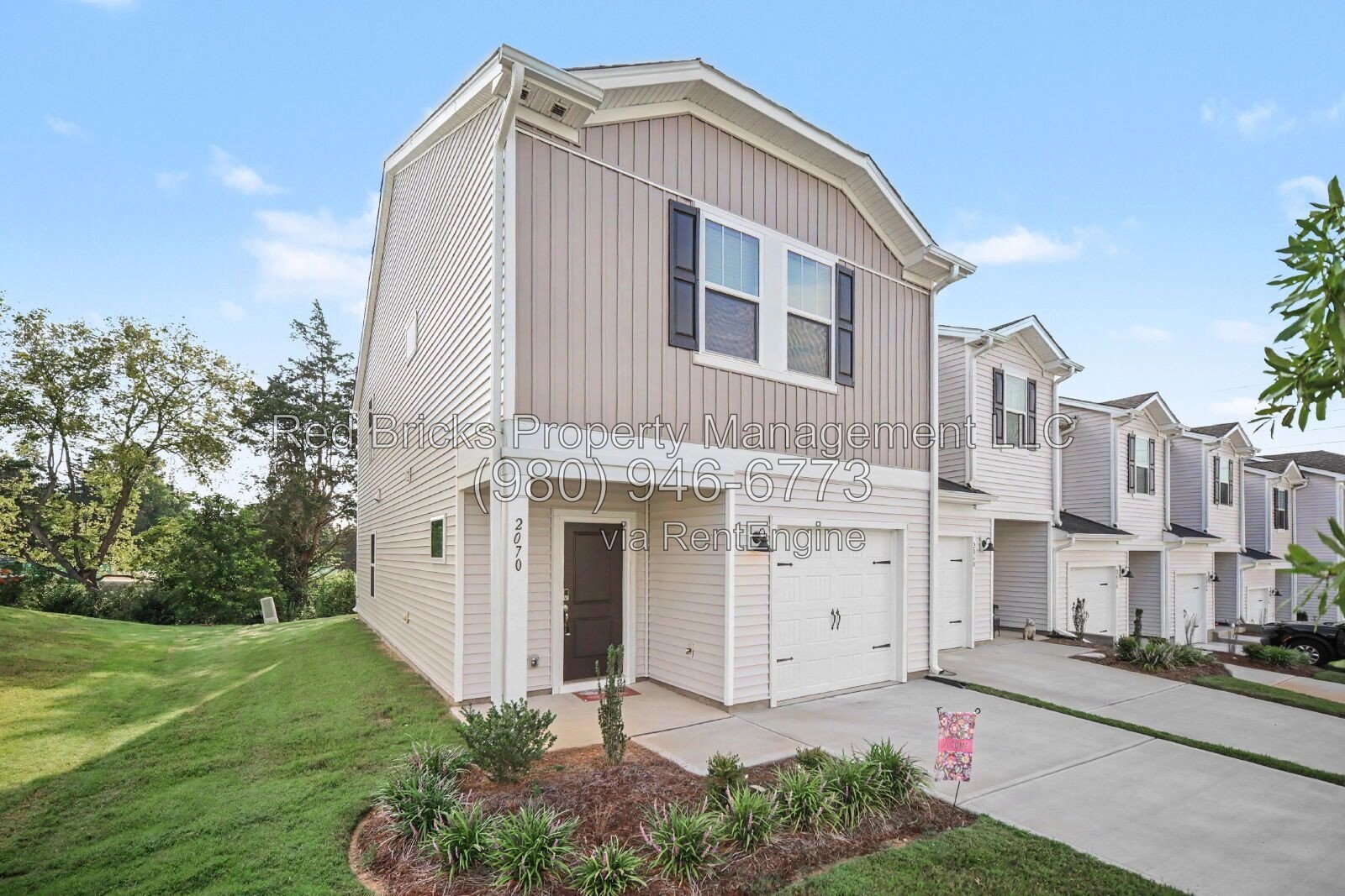 Like-New 3BR End-Unit with Pool Access! property image