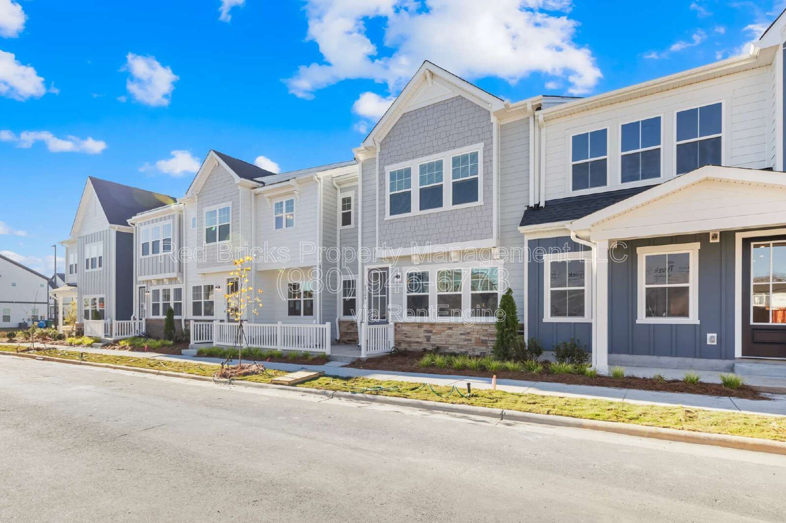 Stylish 2-Story Townhome with Loft & 2-Car Garage! property image