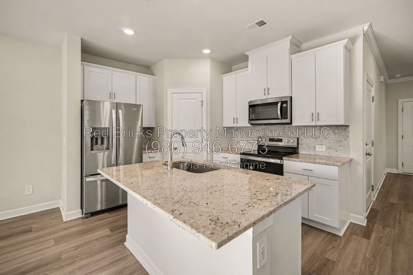 Like-New 3BR End-Unit with Pool Access! property image